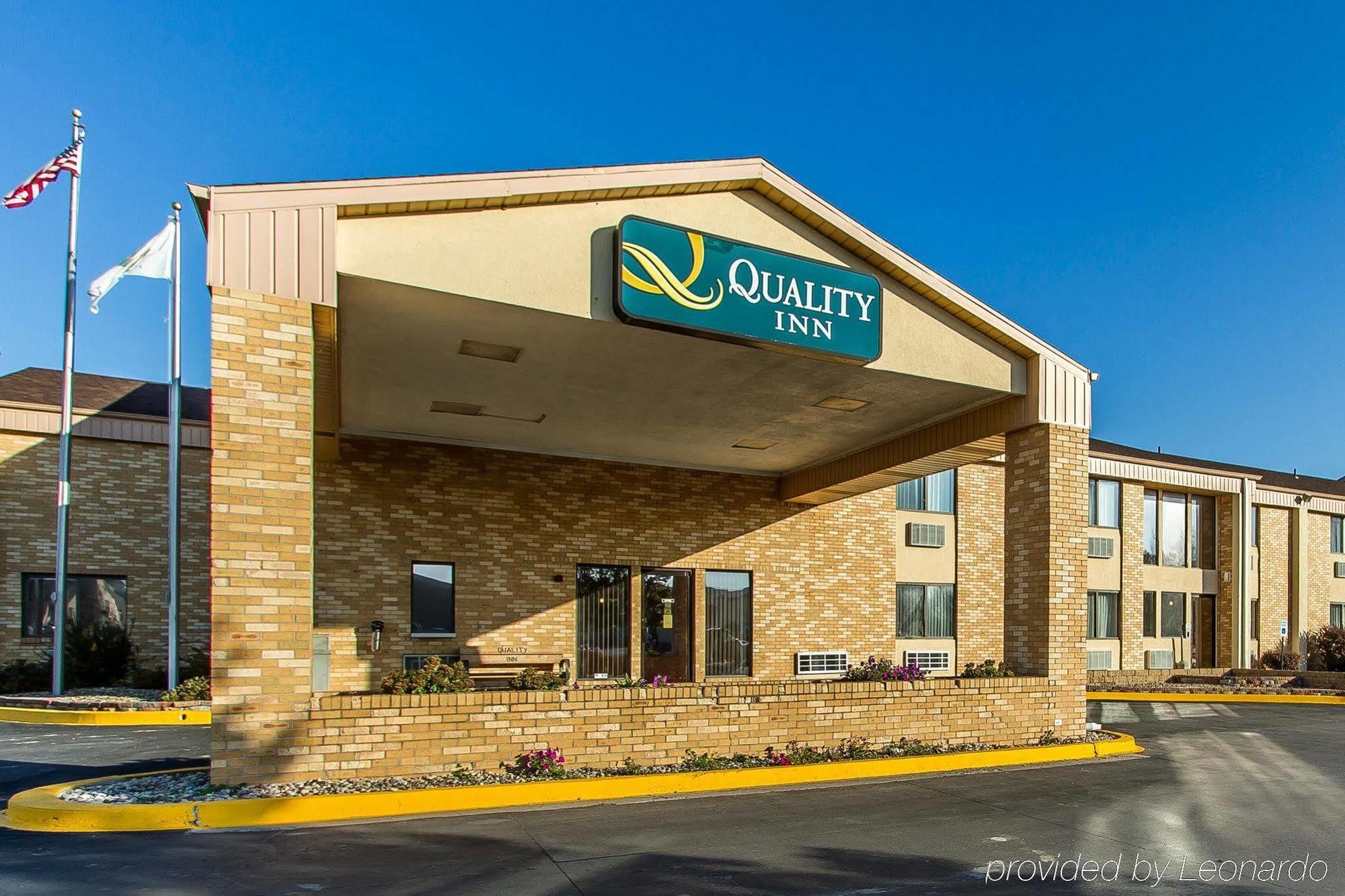 Quality Inn Burlington Near Hwy 34 Exteriör bild