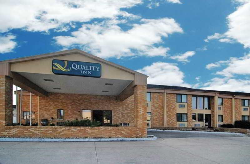Quality Inn Burlington Near Hwy 34 Exteriör bild